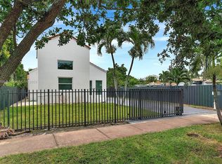 1327 Biarritz Dr, Miami Beach, FL 33141