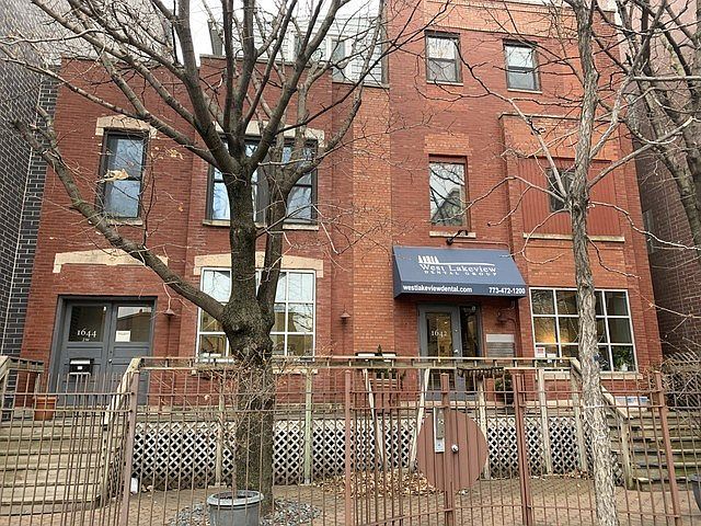 1st image of 1642 W Belmont Ave