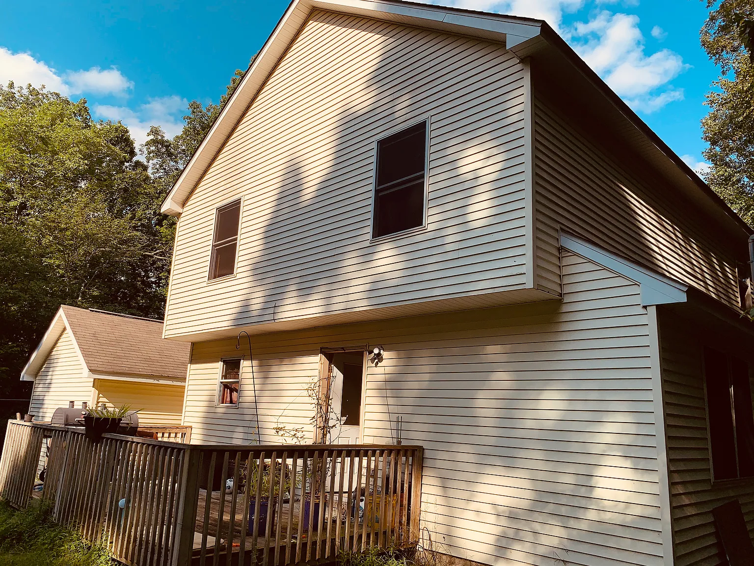 3 bed, 2.5 bath, 1815 sqft, $2,280 — Photo 3