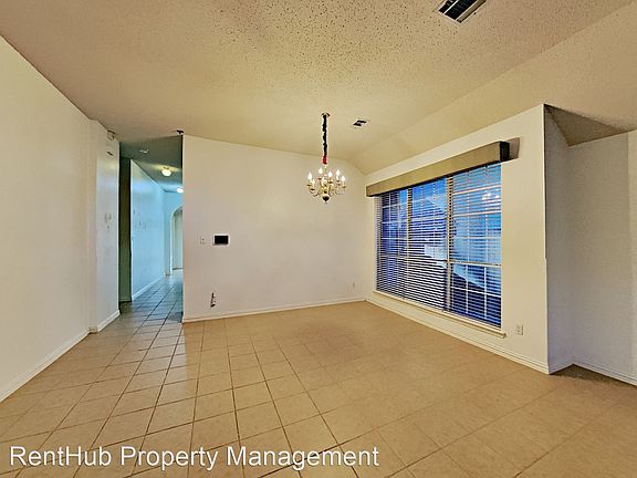 3rd image of 1602 Blair Dr