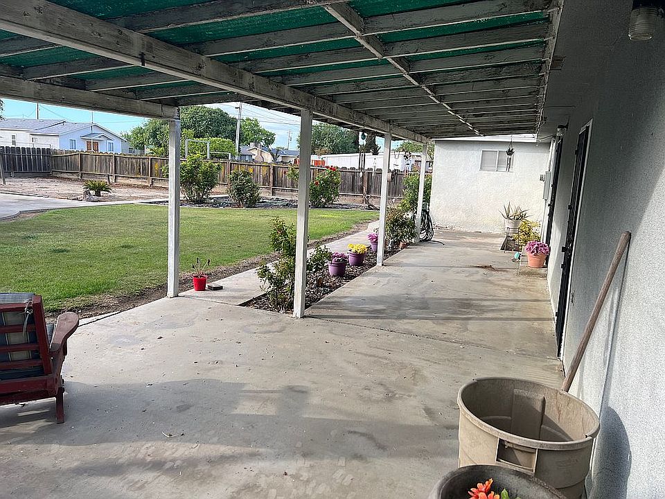 2nd image of 1513 Harding Ave