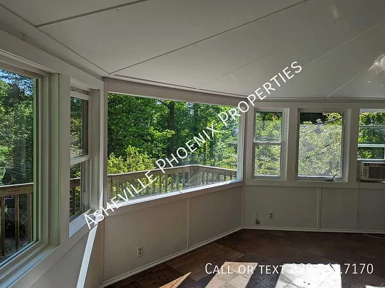 25 Howland Rd #R8 — Photo 3