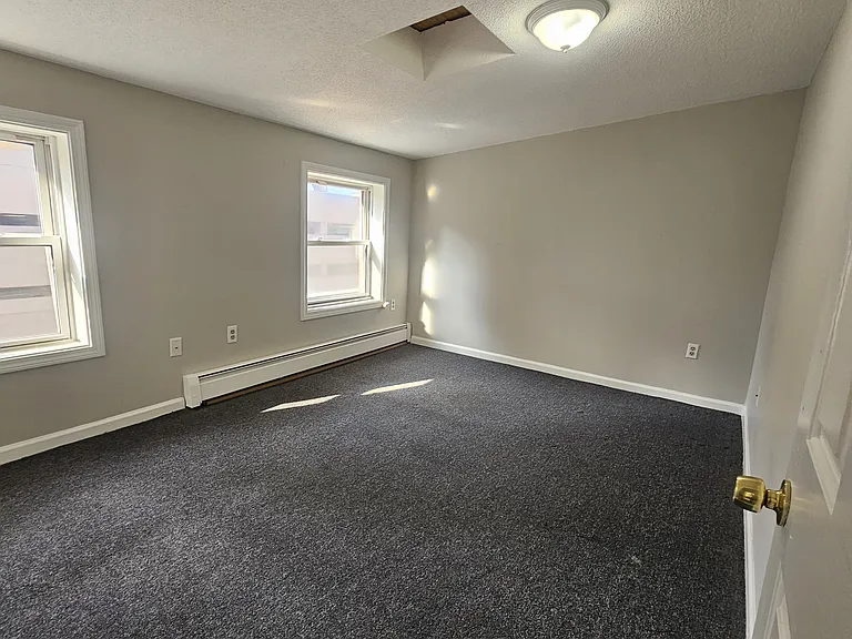338 Orange St #302B — Photo 4