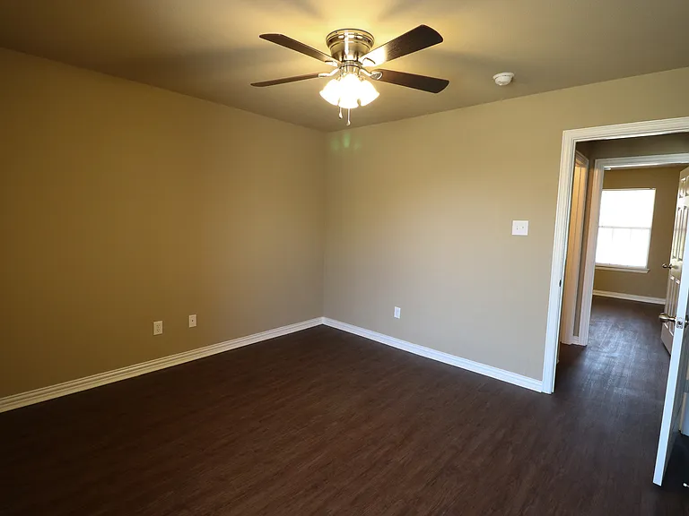 3001 Breton St — Photo 10