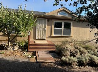 28 Live Oak Dr, Petaluma, CA 94952