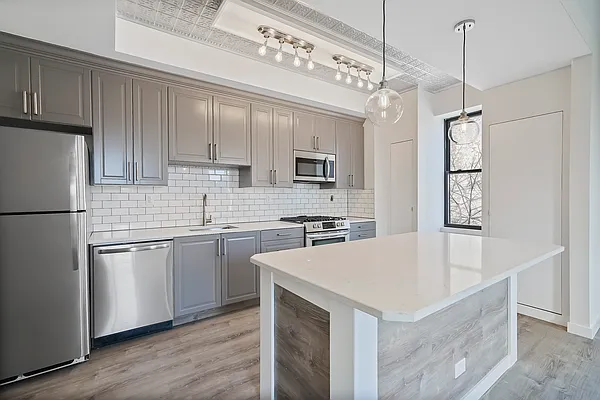 Rented by Avenue Sotheby's International Realty | media 29