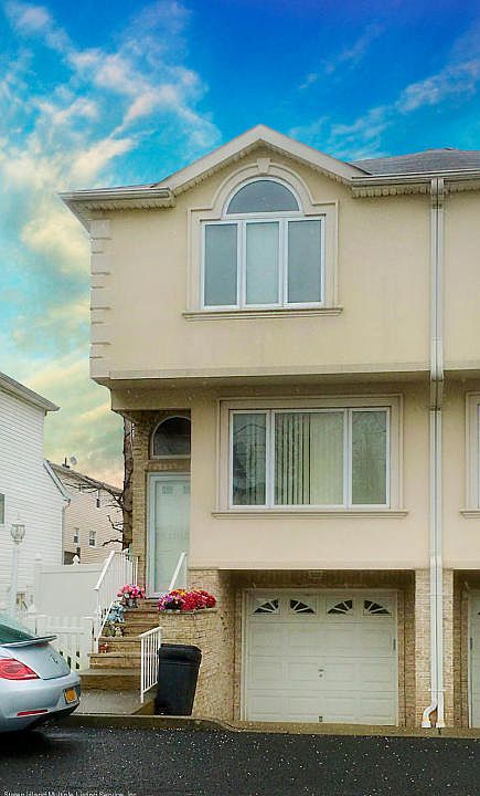 1st image of 17 Frank Ct