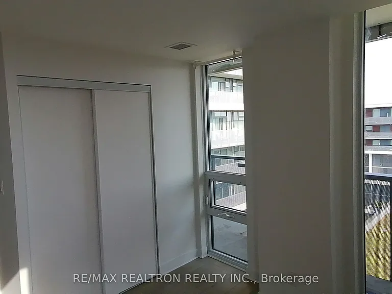 160 Flemington Rd #715 — Photo 10