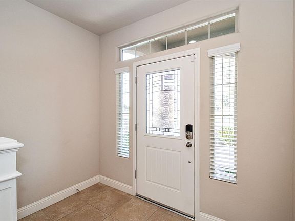 2nd image of 3848 Fairmont Ave