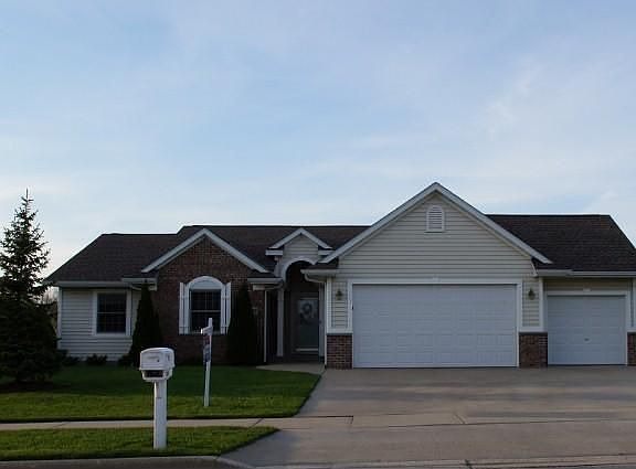 2nd image of 1208 Sumac Dr