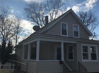 22 Middle St, Riverside, RI 02915