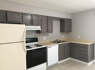 65 Worcester Rd APT 61, Charlton, MA 01507