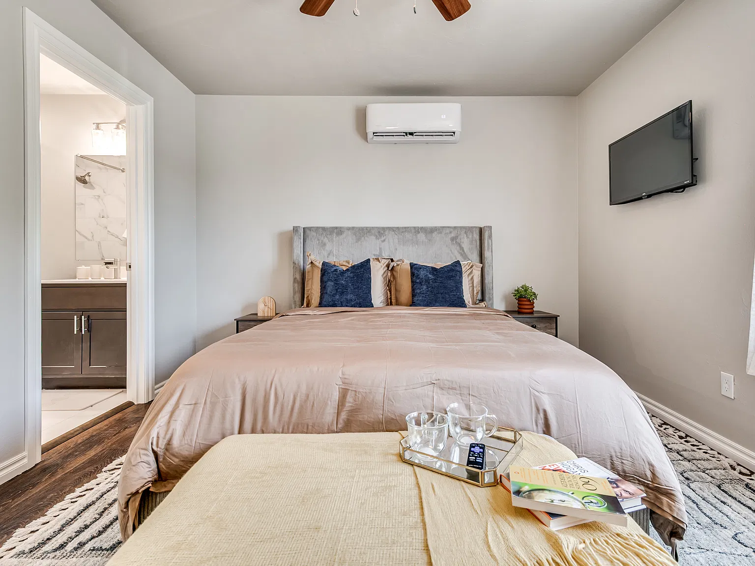 1452 E Park Pl — Photo 4