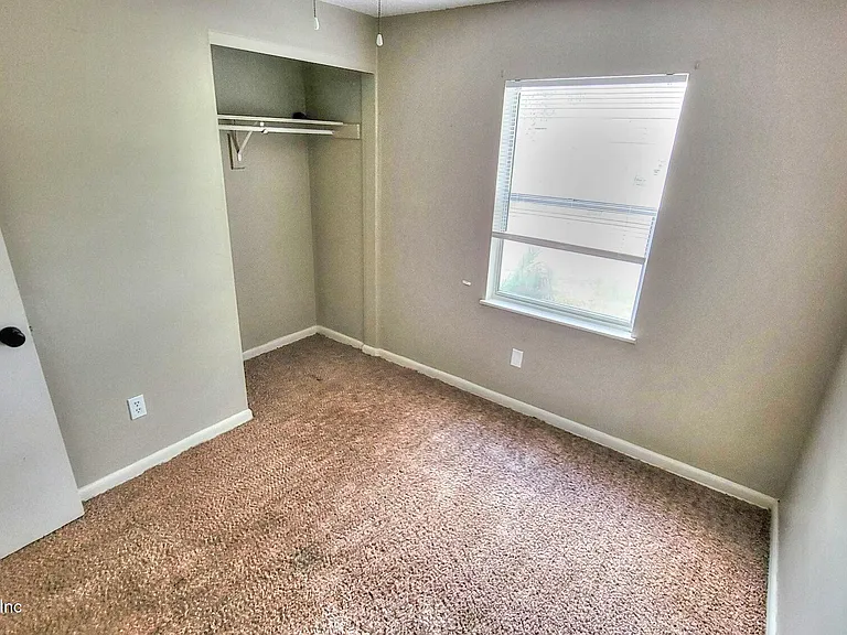 2472 Fernside Rd — Photo 10