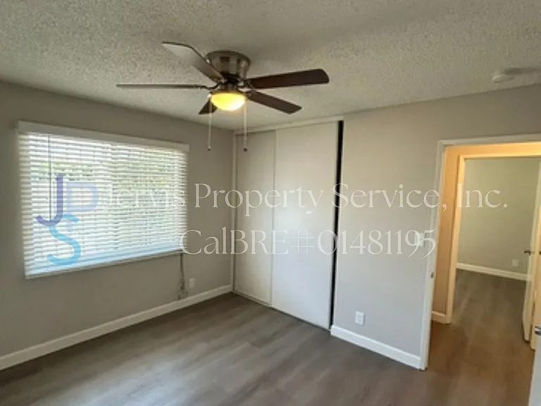 3136 El Segundo Blvd #G — Photo 5