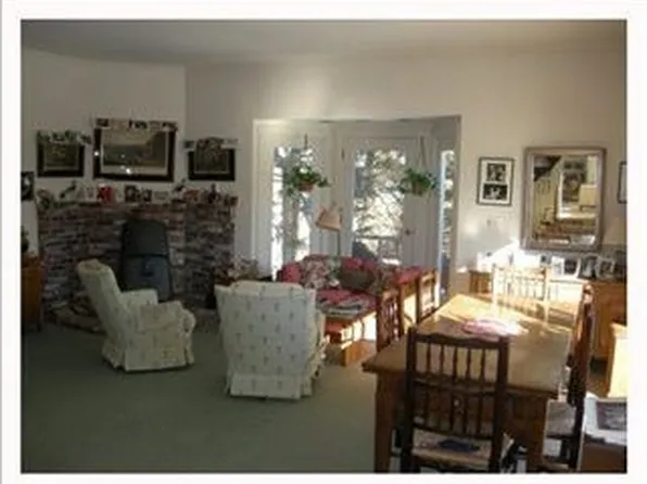 3 Boothby Rd, Kennebunk, ME 04043