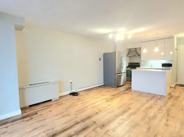 2500 N Van Dorn St APT 1020, Alexandria, VA 22302