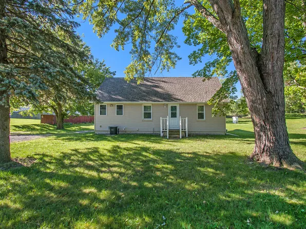 1834 E Cavanaugh Rd, Lansing, MI 48910