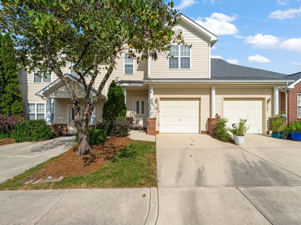 2737 Andover Glen Rd, Raleigh, NC 27604