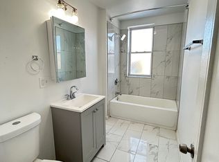 704 W Garfield Blvd #3, Chicago, IL 60609