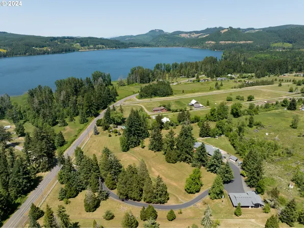 74967 Reservoir Rd, Cottage Grove, OR 97424