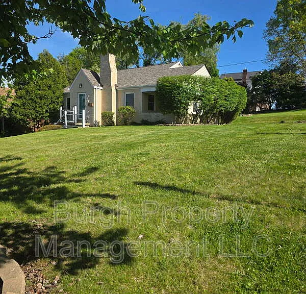 300 Maxwell Dr — Photo 4