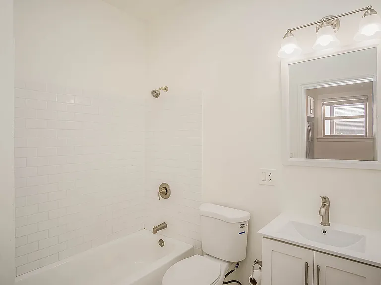 5908 N Figueroa St #10 — Photo 10