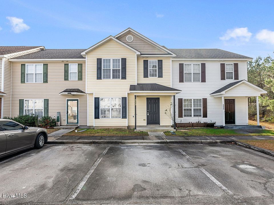 1st image of 213 Blackhawk Trail