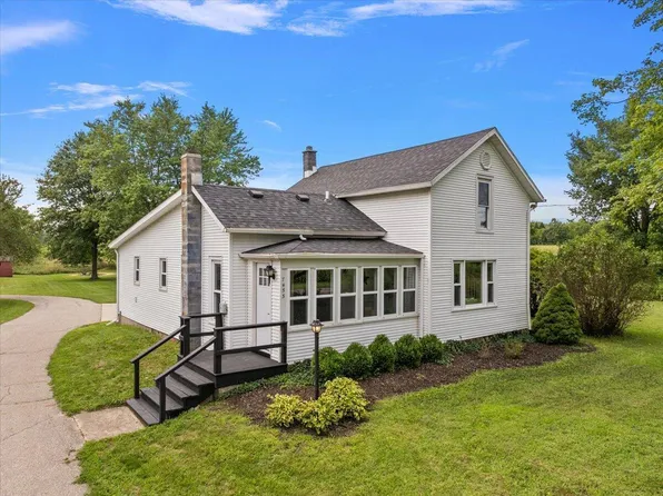 7453 Morse Lake Ave SE, Alto, MI 49302