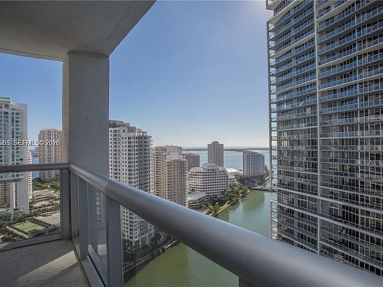 475 Brickell Ave — Photo 18