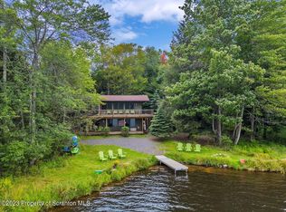 134 N Shore Dr, Gouldsboro, PA 18424