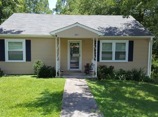 301 River Dr, McMinnville, TN 37110