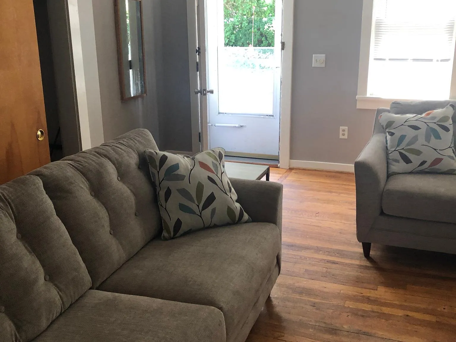 320 Pleasant St — Photo 4