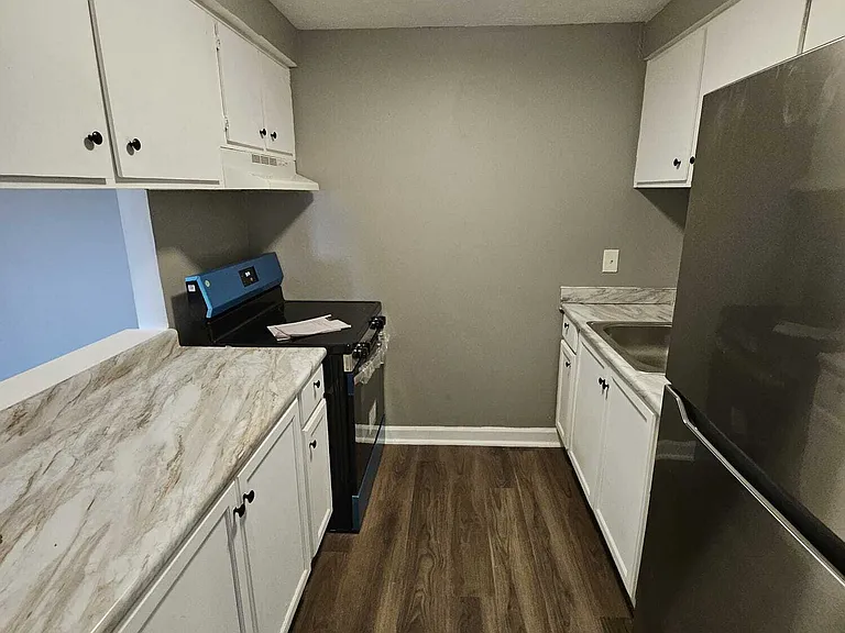 120 Fox Hill Ln — Photo 7