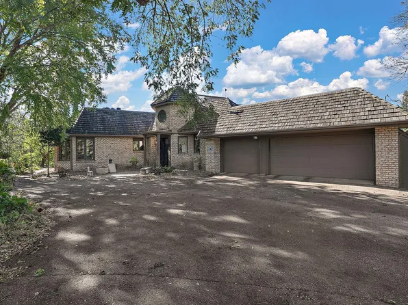 10901 Riverview Rd, Eden Prairie, MN 55347