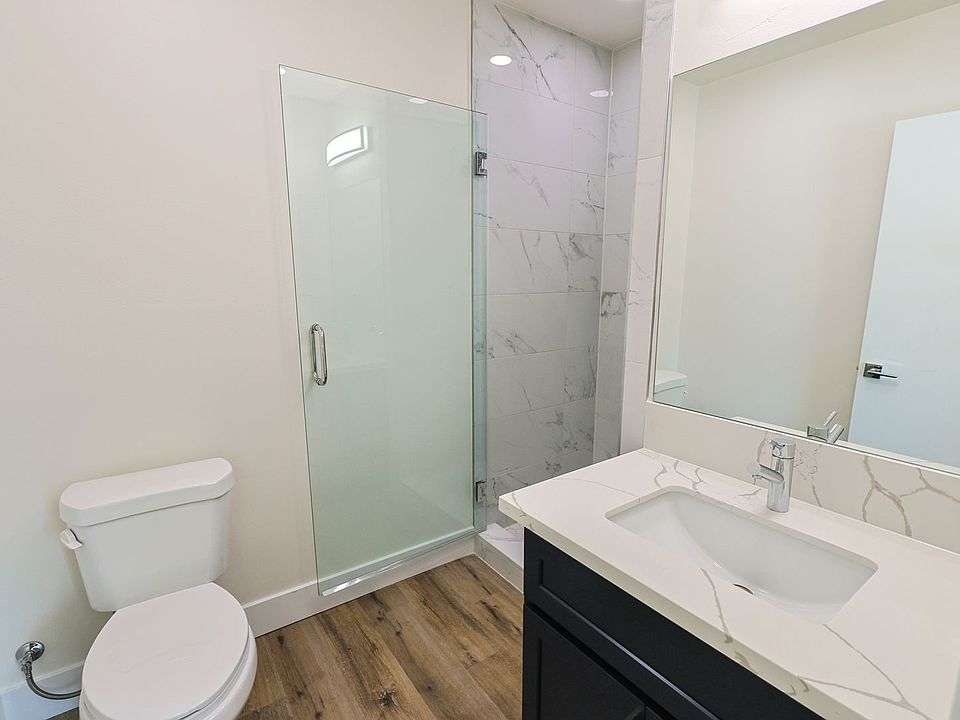 1st image of 1118 W 37th Dr APT 5