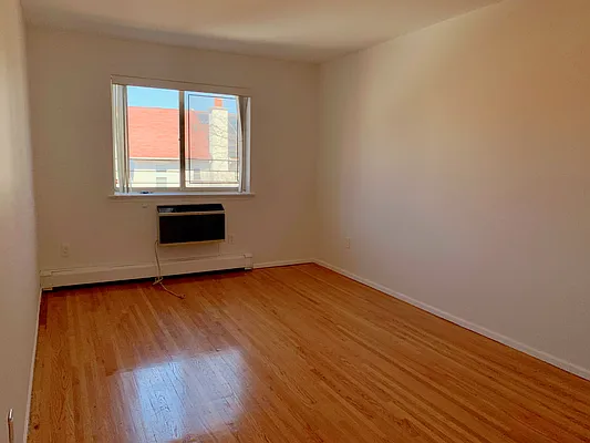 Rented by Compass | media 9