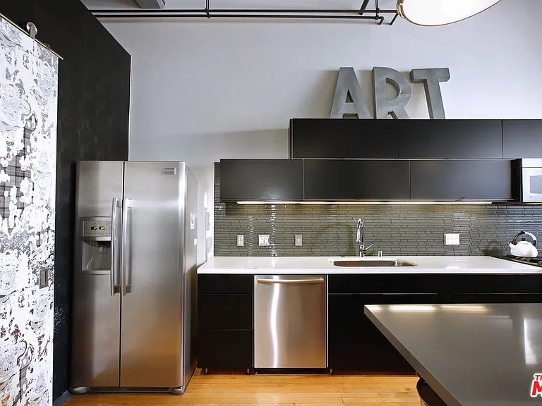 1850 Industrial St #215 — Photo 4
