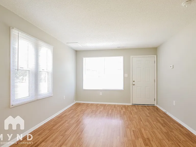 8401 Clear Meadow Ln — Photo 9