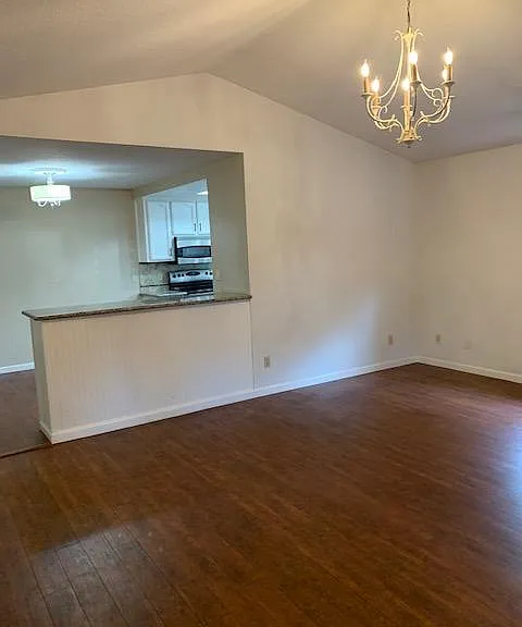228 Earl Ave — Photo 3