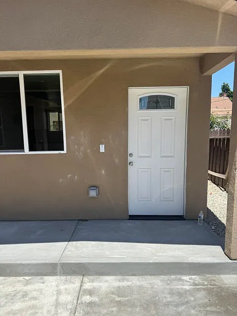 3 bed, $3,650 — Photo 2