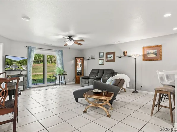 100 Osage Hills Rd #201, Lake Ozark, MO 65049