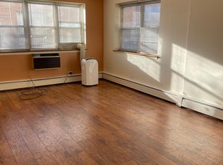 6040 N Troy St APT 112, Chicago, IL