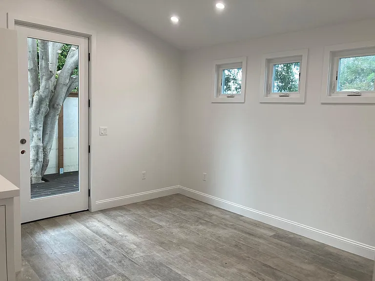 5752 W 85th Pl — Photo 7