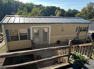135 Clubhouse Drive Ext, New London, NC 28127