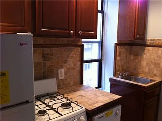 Rented by Adina Realty | media 74