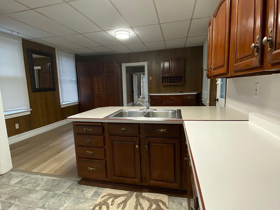 1st image of 14 E Muth Ave #1