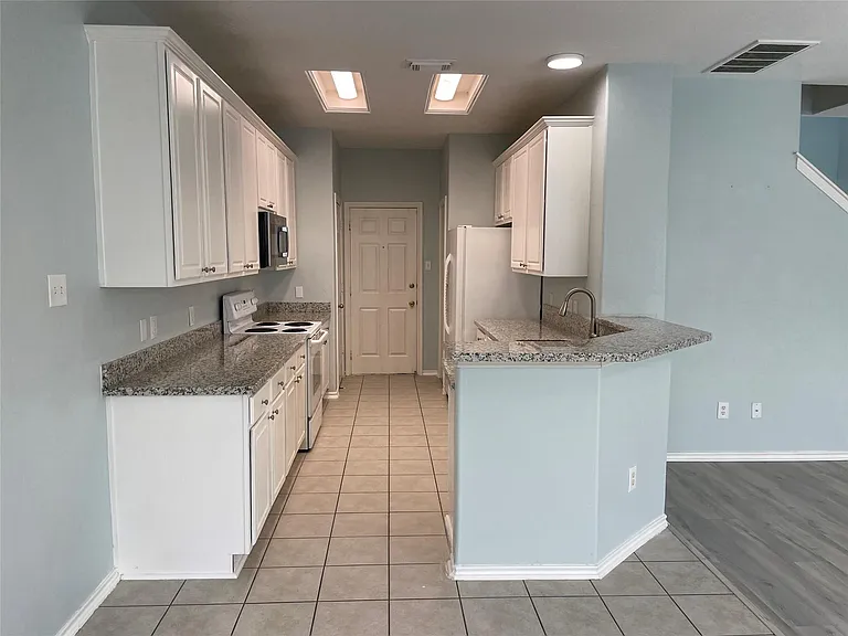 9022 Elm Drake Ln — Photo 6