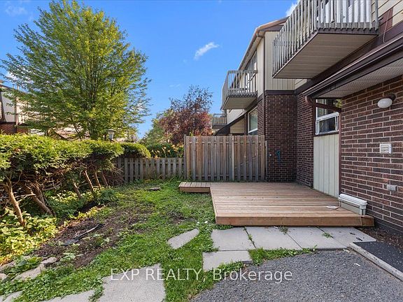 3rd image of 407 Montfort St #9