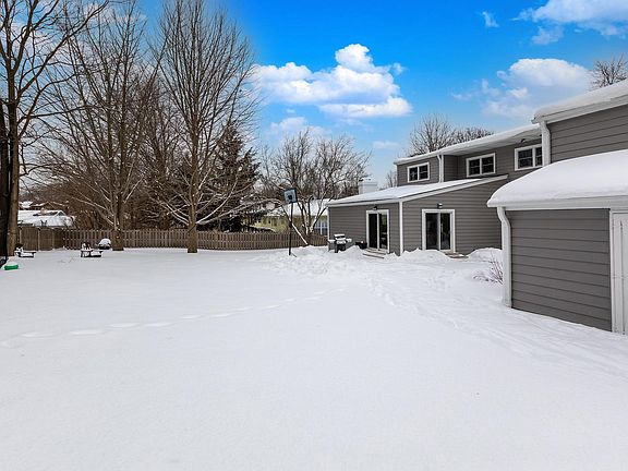 2nd image of 532 Claremont Ave